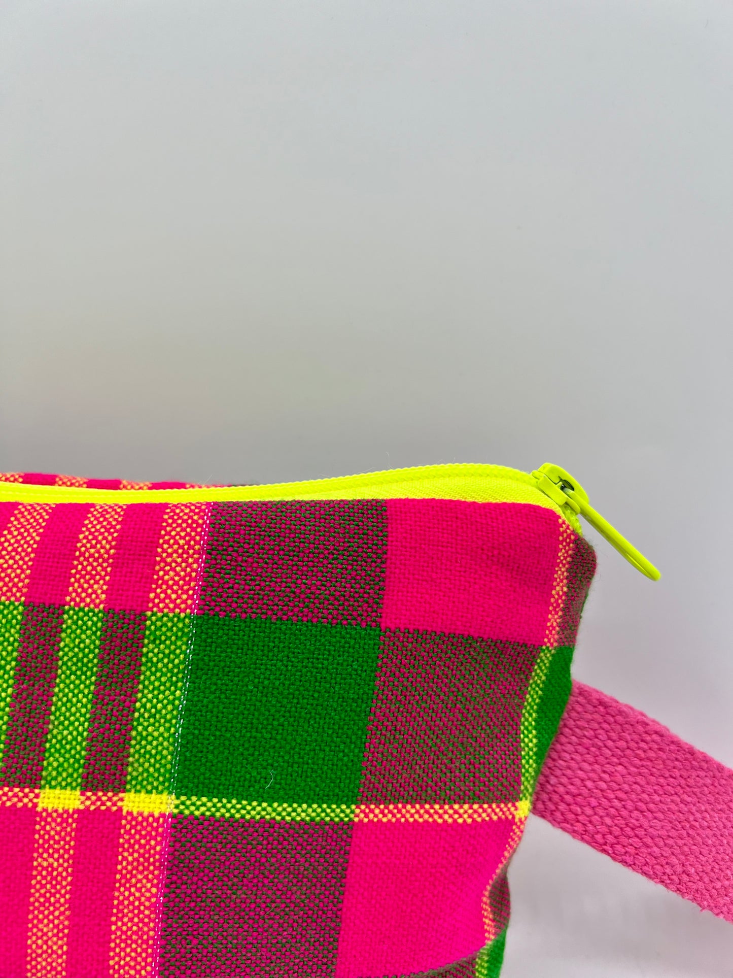 CARTERA DE MANO  "Green Squares"