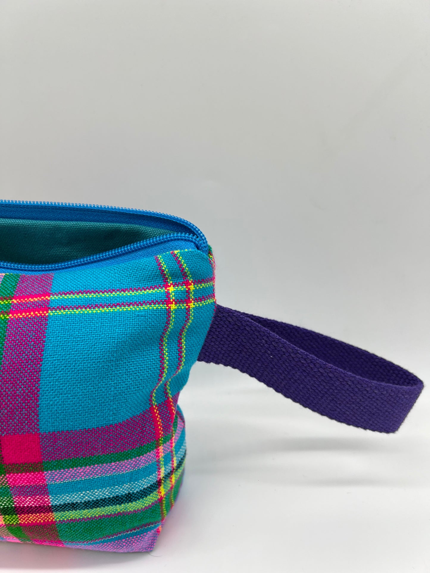 CARTERA DE MANO  "Blue Squares"