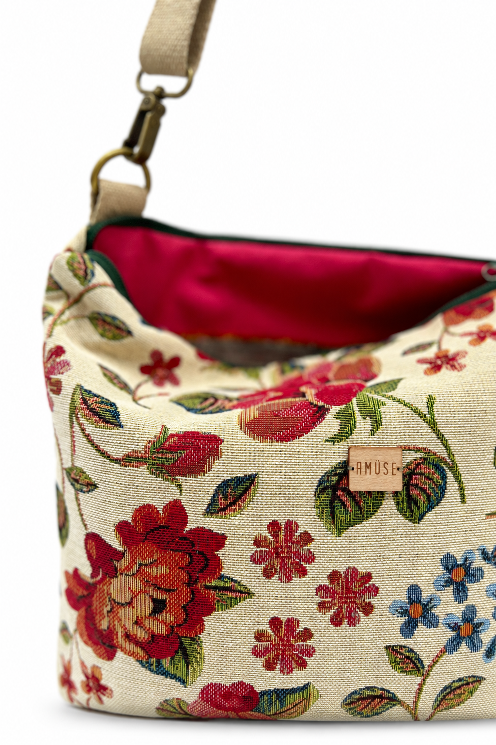 Bandolera maxi Flowers sobre fondo blanco